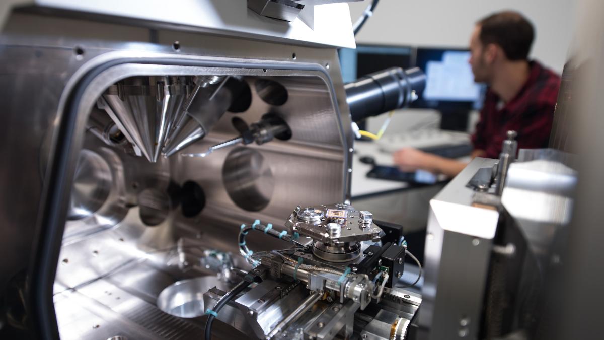 Focused Ion Beam Scanning Electron Microscope loaded with sample before imaging